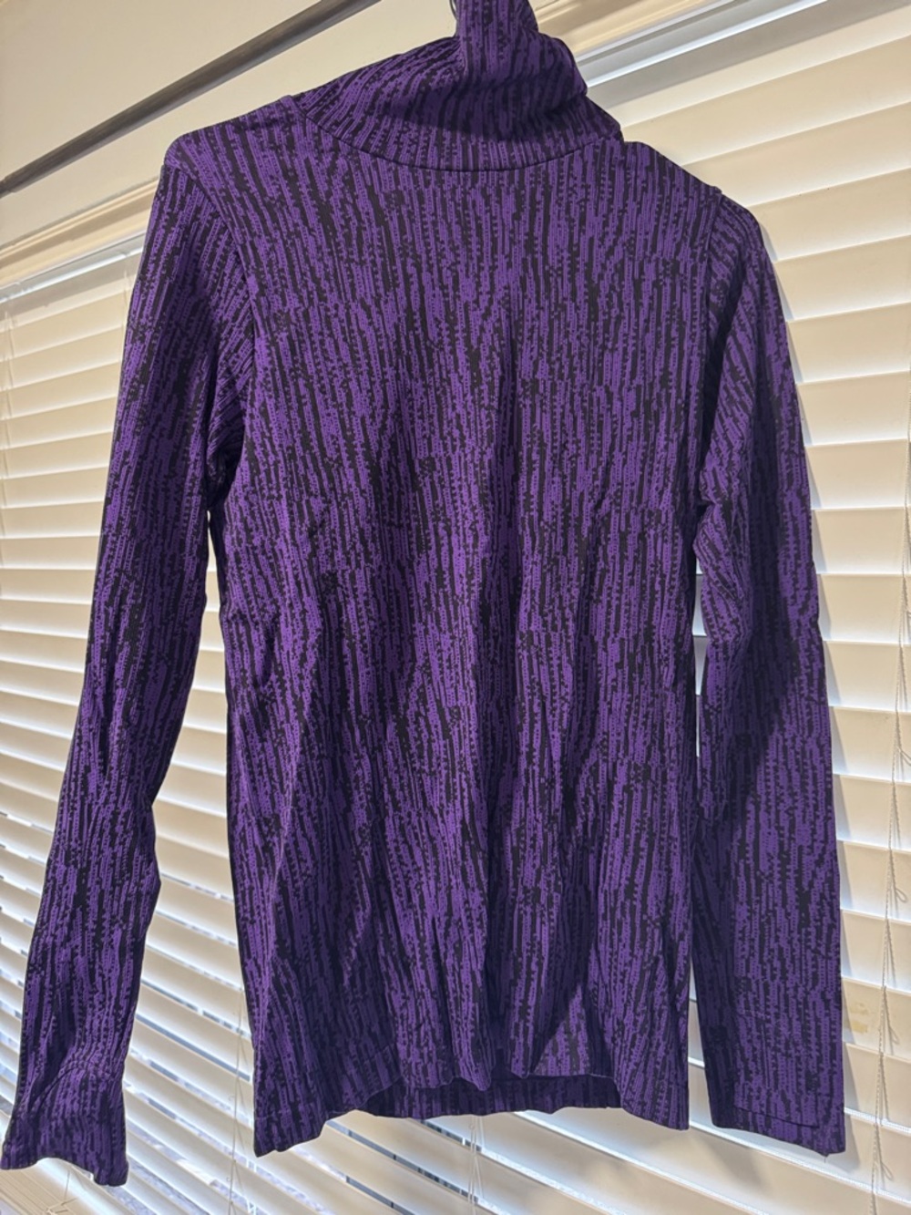 Athleta Purple Patterned Turtleneck Long Sleeve Top